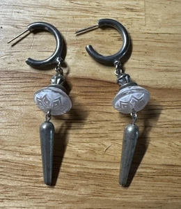 Pendientes de cuentas redondas vintage enchapados en placa de plata Art Deco con flores - Imagen 1 de 4