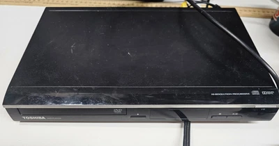 DVD player de vídeo progressivo Toshiba SD015KB preto 4 canais alta resolução somente - Imagem 1 de 4