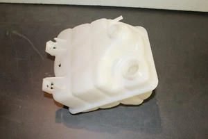 Kühlmittel Behälter Ausgleichsbehälter Multicar M26 M26.2 M26.4 2,5l 2,8l Motor - Bild 1 von 3