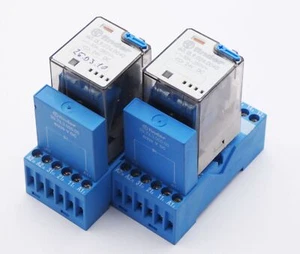 2x Finder 60.13.9.024.0040 Relais + 90.73 + 99.73.3.000.00 -used- - Bild 1 von 4