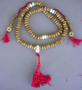 Perla di preghiera buddista tibetana Perla Mala 108 Perline Guru Conchiglia Ossa Bianca con Contatori - Foto 1 di 2