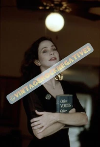 NANCI GRIFFITH Nashville en 1992 - FOTO DE ARCHIVO DE ALTA RESOLUCIÓN 8,5""x11"" SELLO DE PATRIMONIO - Imagen 1 de 1