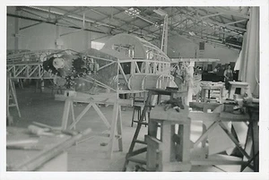 ARGENTINA c. 1952 - Manufacture du Corps de l'Avion - P 694 - Picture 1 of 2