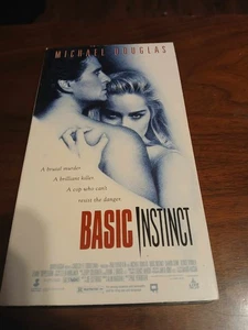 Basic Instinct VHS Tape Michael Douglas & Sharon Stone **TESTED** Fast Shipping - Picture 1 of 3