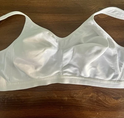 Playtex 18-Hr Active Breathable Comfort Wireless Bra US4159 44D - Image 1 of 4