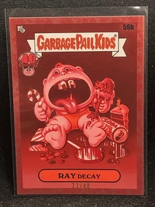 Garbage Pail Kids 40th Anniversary 56b Ray Decay Ruby Red 33/40 - Bild 1 von 1
