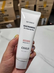 OHUI Day Shield Niacinamide 5% Tone-Up Sun SPF50+ PA++++ 50ml O HUI - Picture 1 of 5