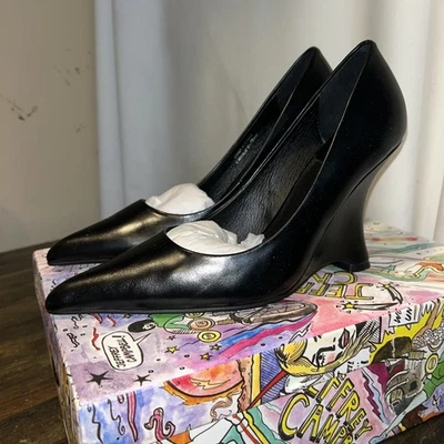 Новый в коробке Anthropologie Джеффри Кэмпбелл заинтригованный на танкетке каблук черный размер 6,5 рекомендуемая розничная цена производителя $178 - Изображение 1 из 4