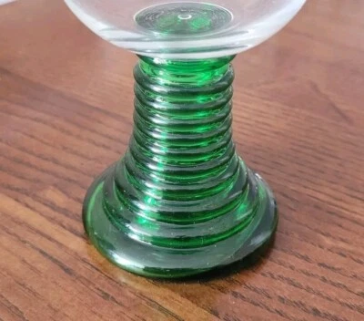 Gafas de vástago bobina colmena verde transparente grabadas Luminarc vintage surtidas Foto 1 de 4