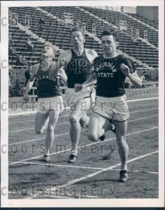 1949 Michigan State Track Champ Jack Dianetti Pressefoto - Bild 1 von 2