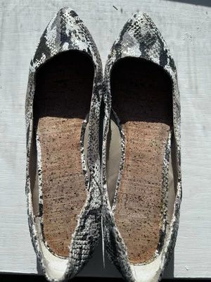 MICHAEL KORS ARIANNA ESTAMPADO DE SERPIENTE CUERO EN RELIEVE TALLA PLANA 8,5 M   Foto 1 de 4