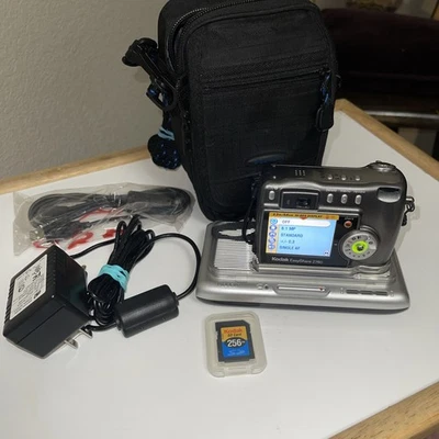Kodak EasyShare Z760 6.1MP Digital Cam w/Dock,Charger,Battery,Card,Cable,Case ! - Image 1 of 4