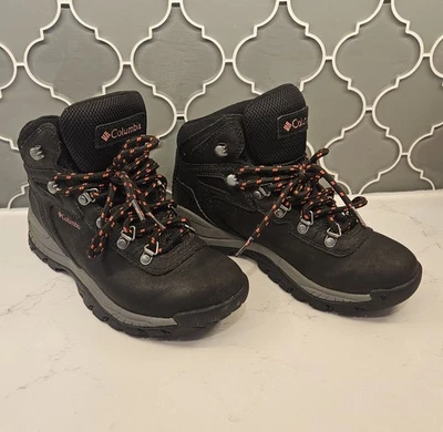 Columbia Women's Ridge Waterproof Hiking Boot Black/ Red BL3783-010 Size 6.5 - Image 1 of 4