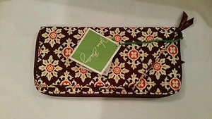 NWOT Vera Bradley Travel Organizer in Medallion - Picture 1 of 3