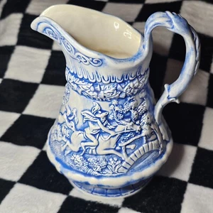 VINTAGE - Tam O' Shanter/Tavern Scenes - Blue and White Pitcher - Cuddy Signed - Picture 1 of 7