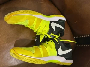 Nike Zoom Vapor 9.5 Tour Volt Tennis  MENS Size 8  FITS A WOMEN SIZE 9 - Picture 1 of 10