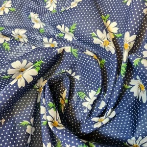 Blue Daisy Floral Polycotton Fabric Dress Craft Quilting Material by Meter 44" - Picture 1 of 7