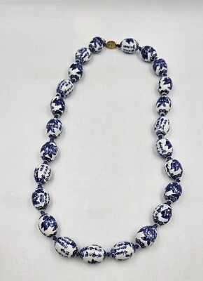 Collar de cuentas de quirografía de porcelana azul/blanco chino broche ornamentado anudado de colección Foto 1 de 4