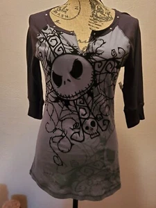 New Female Junior Walt Disney World Exclusive Decor Top Size M - Picture 1 of 5