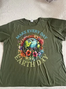 port comoany “Make everyday Earth day” 3X green shirt women - Picture 1 of 2