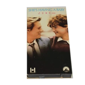 She's Having a Baby (VHS, 1988) Kevin Bacon - Imagen 1 de 3