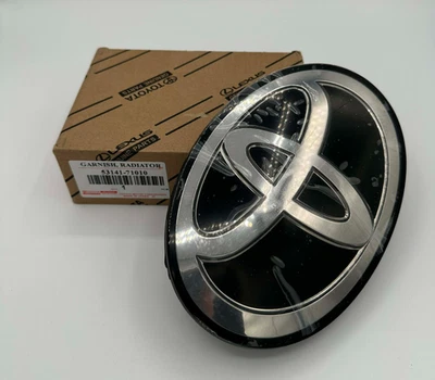 Emblema de radar de parrilla delantera 53141-71010 para Toyota Land Crusier Tacoma 2016-2021 Foto 1 de 4