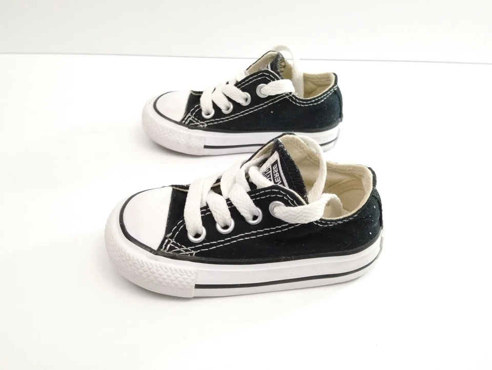 Camiseta baja Converse Infant Chuck Taylor All Star negra talla 4 ¡100 % auténtica! Foto 1 de 4