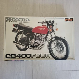 Honda Cb400 Four 1975 1/8 Scale Plastic Model Kit Motorcycle Replica - Picture 1 of 4