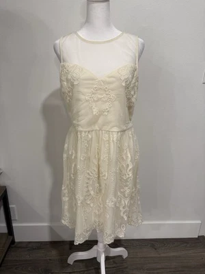 Women’s Forever 21 Contemporary Cream Lace Overlay Dress L - Image 1 of 4