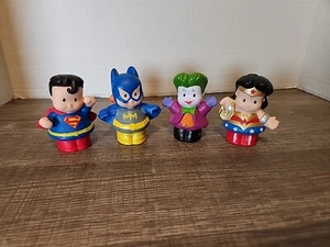 Fisher-Price Little People 4 DC Figuren: Superman, Batgirl, Wonder Woman, Joker - Bild 1 von 8