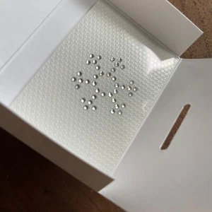 New Unused Swarovski Crystal Tattoo SNOWFLAKE Pattern SPARKLY - Picture 1 of 4