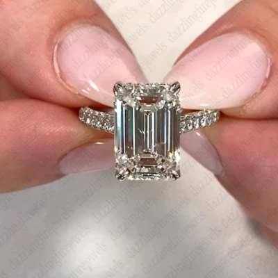 Anillo de compromiso estilo halo oculto moissanita corte esmeralda de 2,75 TCW oro blanco de 14 K Foto 1 de 4