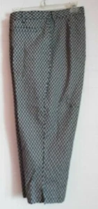 AVON SIGNATURE COLLECTION BLACK & WHITE STRETCH CAPRIS, SIZE 16, NWOT - Picture 1 of 7