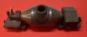 HO Walthers Bottle Car/Custom Paint/Weathered/Populated - Picture 1 of 10