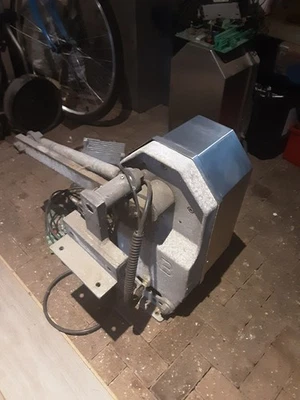 electric swing gate openers a - Image 1 of 4