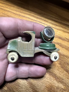 Vintage Tootsie Toy #4644 Army 1931 Mack Search light Truck excelent shape!! - Picture 1 of 7
