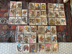 Lotto di 44 carte adesive orig anni 70 Donruss Fabulous Odd Rods vintage Rat Rod cool - Foto 1 di 11
