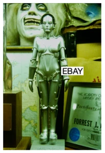 F J ACKERMAN 1970s SCI-FI PHOTO METROPOLIS ROBOT STATUE FAMOUS MONSTERS - Bild 1 von 1