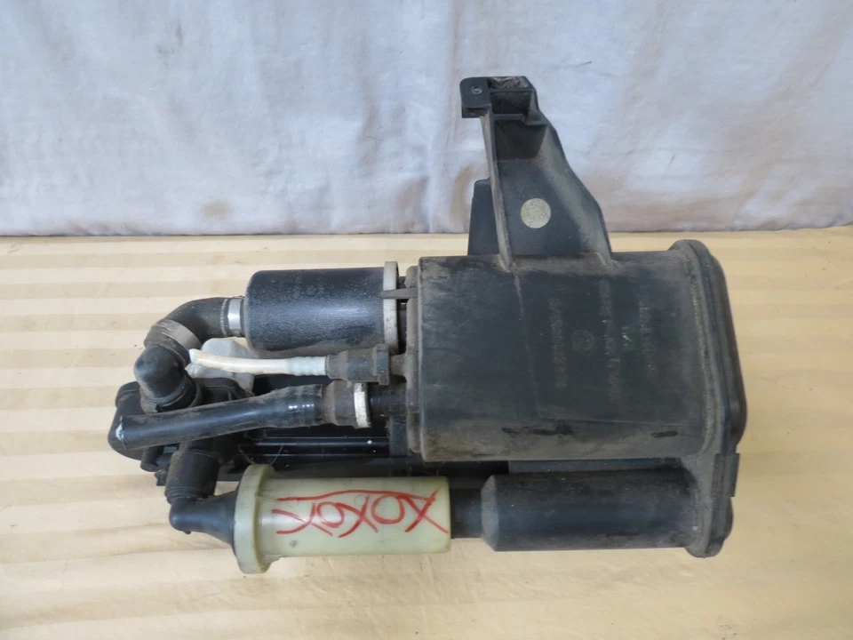 12-19 VW Beetle Fuel Evap Vapor Charcoal Can Canister 5C0201801B 5C0201801C Foto 1 de 4