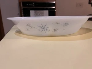 MCM Atomic Starburst Divided Casserole Dish Retro 1960s Milk Glass - Picture 1 of 11