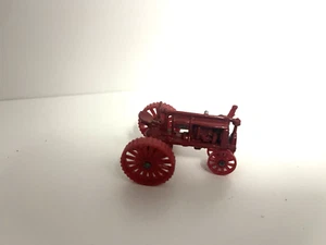ERTL 1/64 FARMALL F 20 TRACTOR - Picture 1 of 2