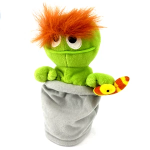Mini bolsa de frijoles Jim Henson 1997 Tyco Sesame Street Oscar the Grouch 6" - Imagen 1 de 9