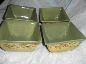 Pier 1 OLIVE Green Hand Painted Earthenware Cereal Soup Bowls  Set of 4 EC - Picture 1 of 4