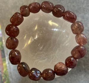 Strawberry Quartz Nugget Bracelet 10-13 Mm - Picture 1 of 1