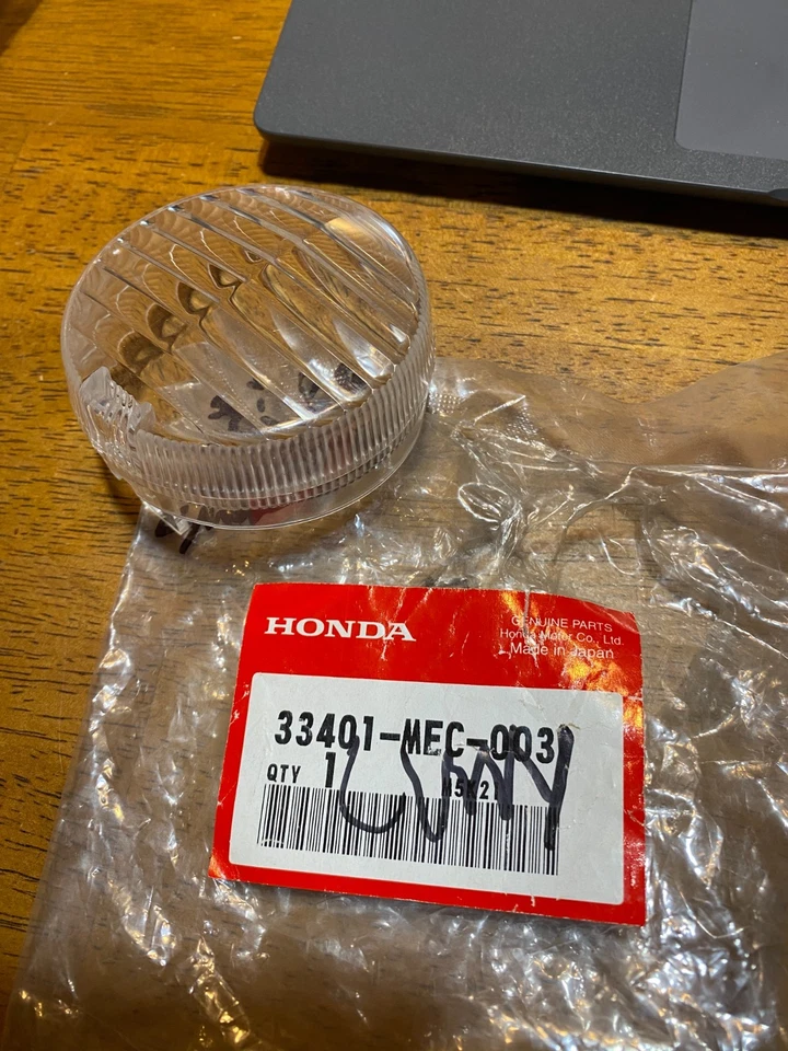 NOS HONDA OEM VTX1800 LENTE INTERMITENTE FRONTAL 33401-MEC-003 Foto 1 de 1