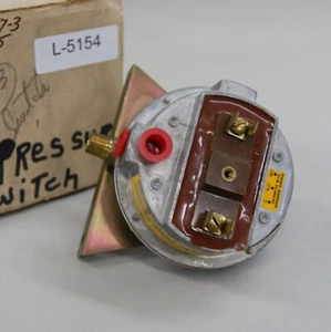 BEC Pressure Switch PS-2797-3, 834805, Range .15 - 1.25" WC, NIB, L-5154 - Picture 1 of 2