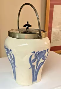 Antica botte per biscotti Villeroy & Boch Mettlach con coperchio e manico Iris - Foto 1 di 13