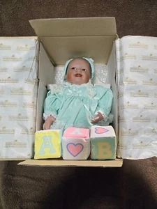 Ashton Drake Puppen "Shawna" neuwertig in Box Porzellan Baby Afroamerikanische Puppe. - Bild 1 von 1