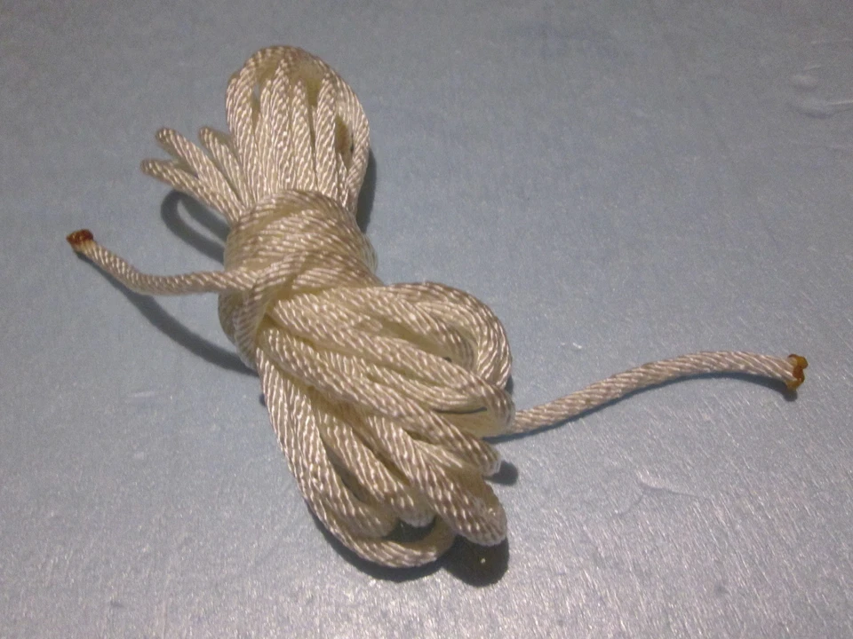 20' feet x 1/4" #8 (6.35mm) Heavy Duty Nylon Solid Braid Recoil Starter Rope  - Image 1 of 4