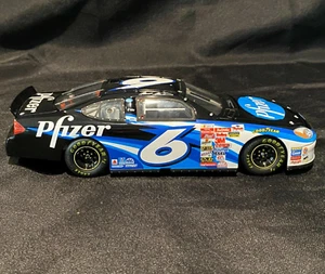 Die-Cast 1:24 Mark Martin #6 Team Caliber 2002 - Used - Picture 1 of 12